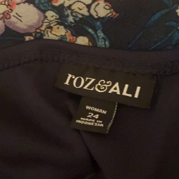 Size 24 Navy and Floral Dress - Picture 3 of 3